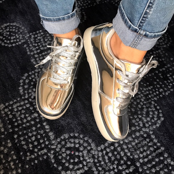 LAST ONE 8.5❗️4 MODES METALLIC SILVER SNEAKERS 👟 - Picture 3 of 8
